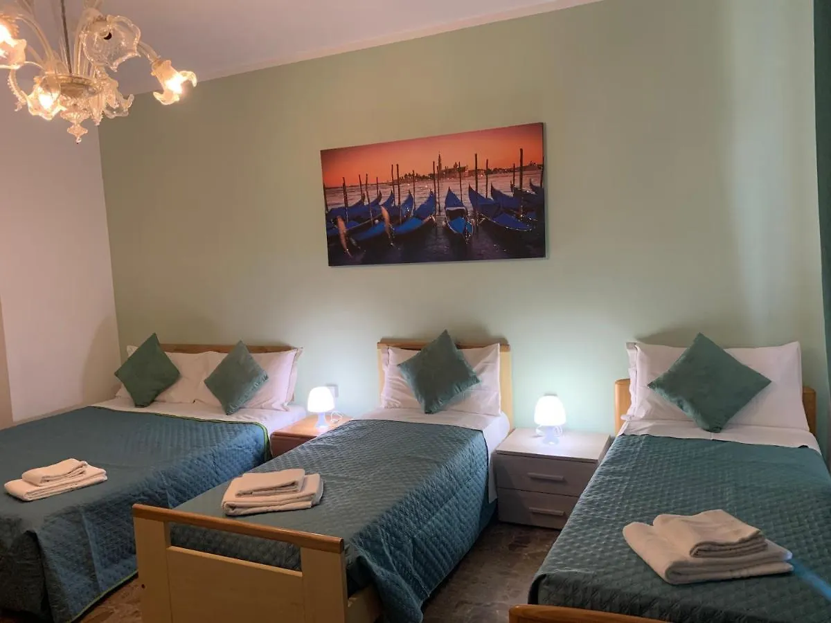 Venice Night Appartment Mestre Italy